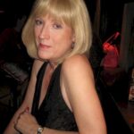 Femme célibataire qui a une grosse envie